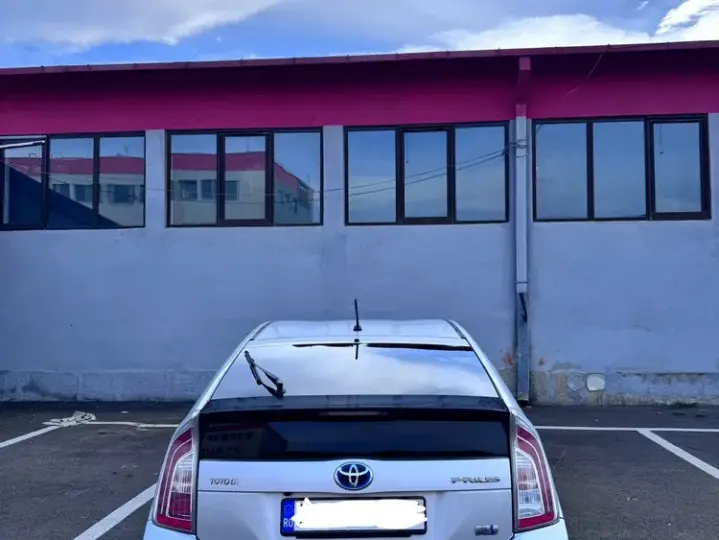 Toyota Prius III HSD Sol