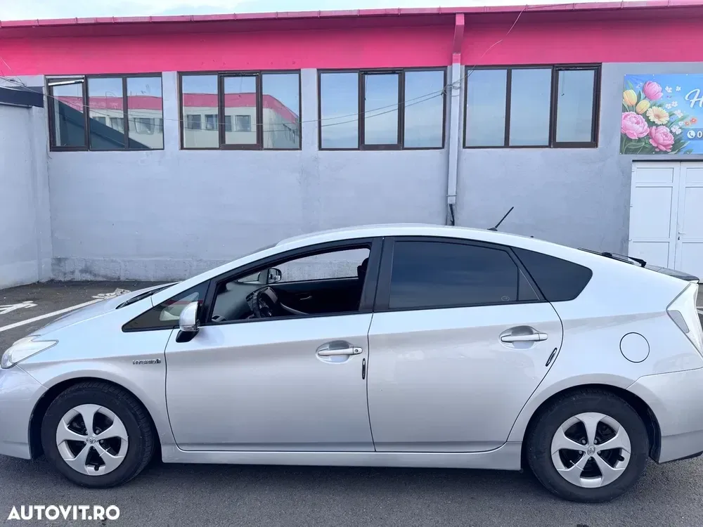 Toyota Prius III HSD Sol — imagine 4