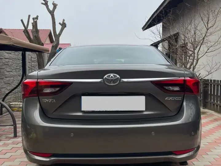 Toyota Avensis III 2.0 D-4D Executive