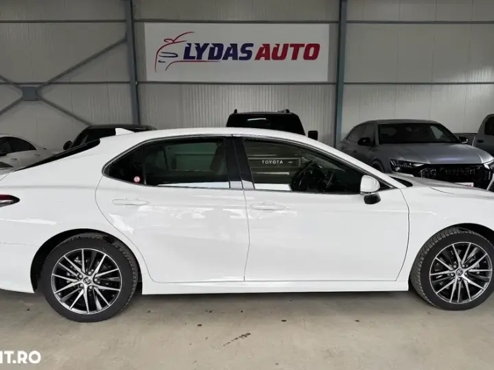 Toyota Camry Executive