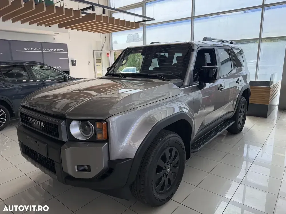 Toyota Land Cruiser 250 2.8l D-4D 204 CP MHEV A/T 7 locuri Executive — imagine 3