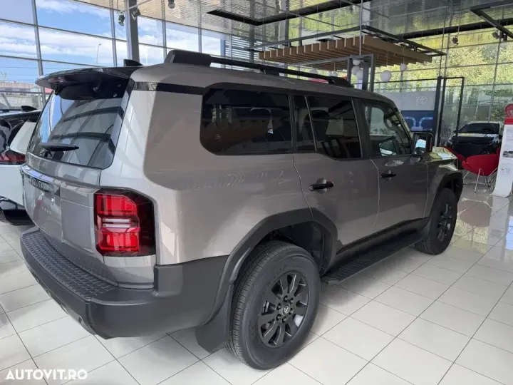 Toyota Land Cruiser 250 2.8l D-4D 204 CP MHEV A/T 7 locuri Executive