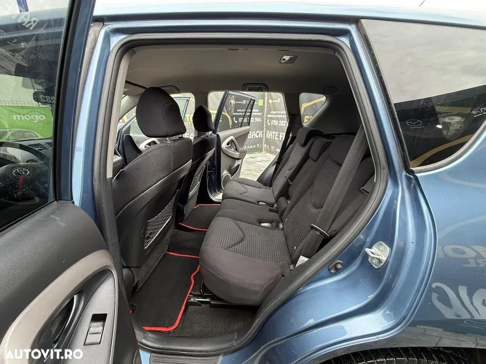 Toyota RAV4 — imagine 6