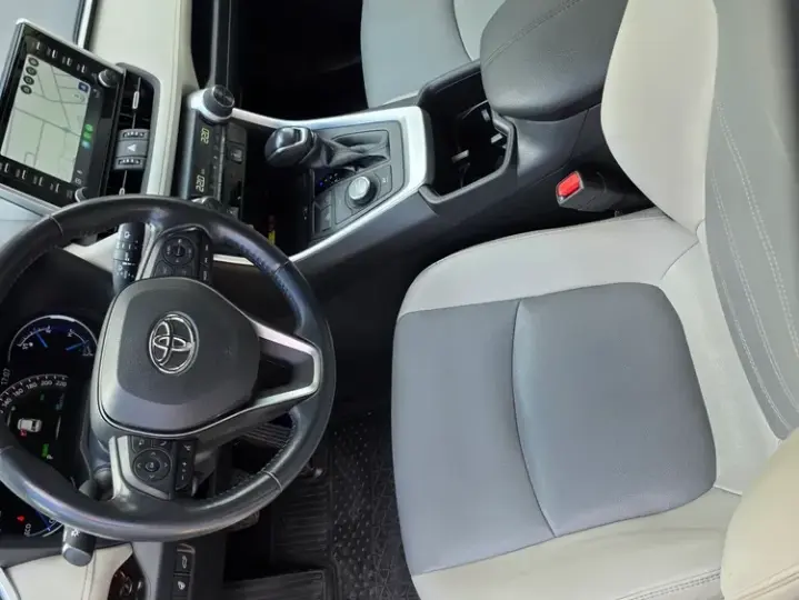 Toyota RAV4 V 2.5 VVT-iE 4x4 Luxury Plus