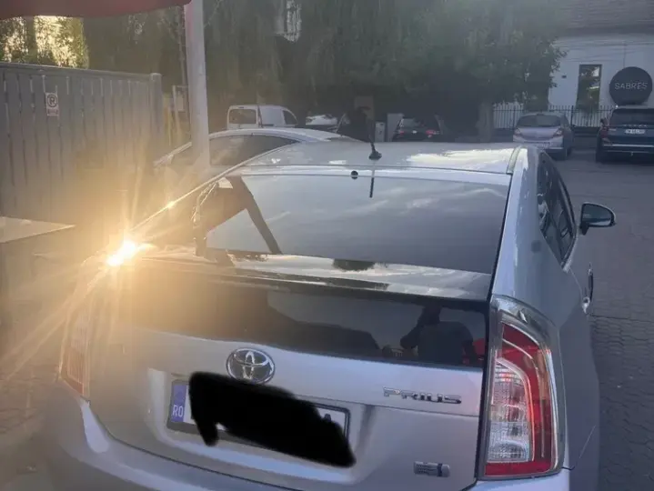 Toyota Prius III 1.8 Dual VVT-i Luna