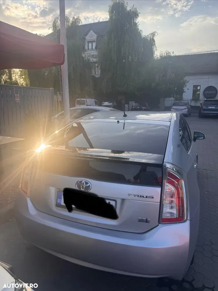 Toyota Prius III 1.8 Dual VVT-i Luna — imagine 2