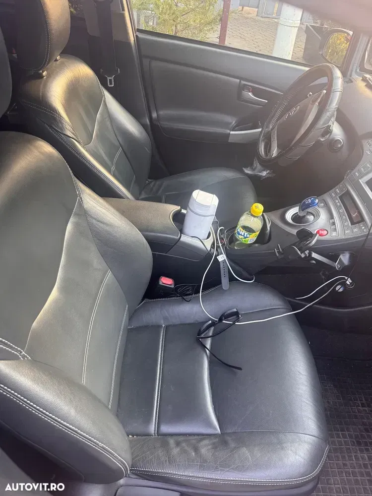 Toyota Prius III 1.8 Dual VVT-i Luna — imagine 6