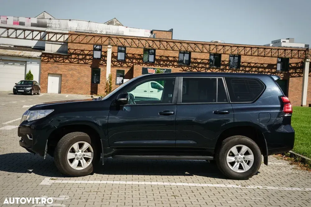 Toyota Land Cruiser 2.8l Turbo D-4D Aut. Executive — imagine 3