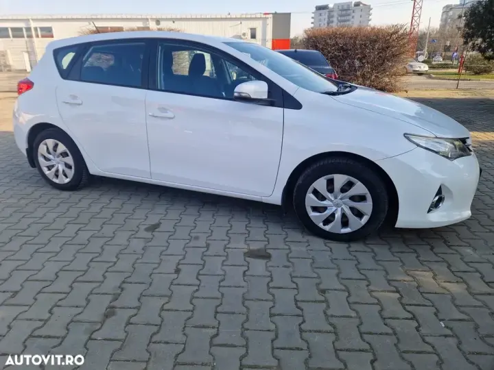 Toyota Auris 1.6 L Valvematic Luna