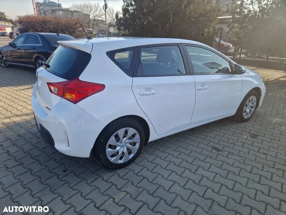 Toyota Auris 1.6 L Valvematic Luna — imagine 3