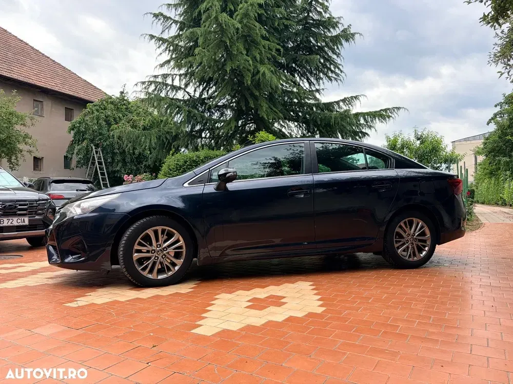Toyota Avensis III 2.0 D-4D Executive — imagine 2