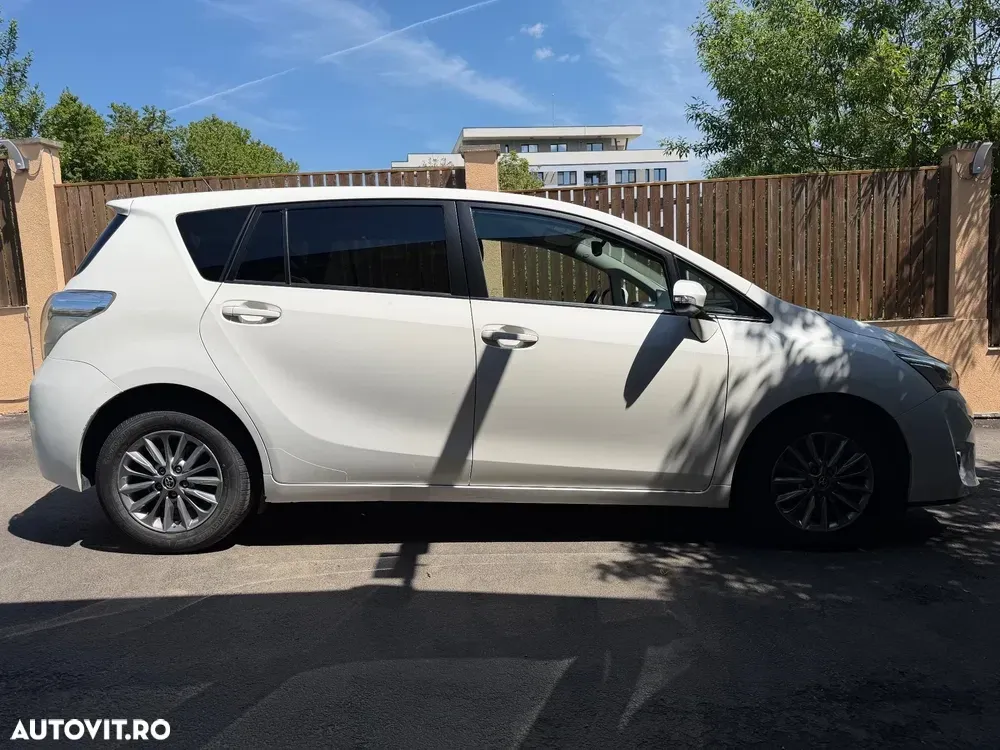 Toyota Verso 1.8 Valvematic Multidrive S Sol — imagine 3