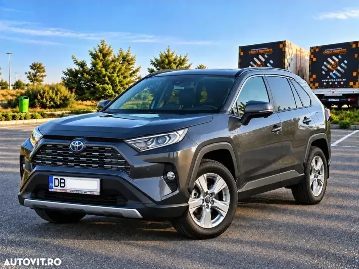 Toyota RAV4 V