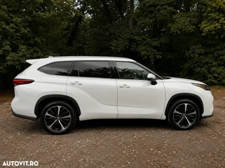 Toyota Highlander IV 2.5 L Dynamic Force 248CP Luxury Pearly