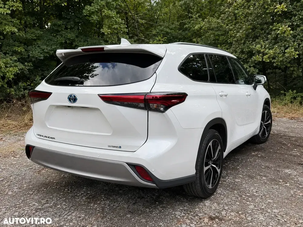 Toyota Highlander IV 2.5 L Dynamic Force 248CP Luxury Pearly — imagine 3
