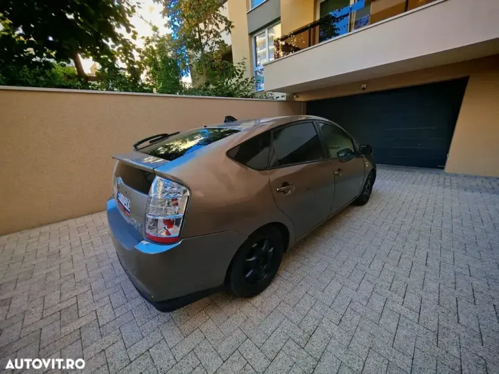 Toyota Prius II Sol