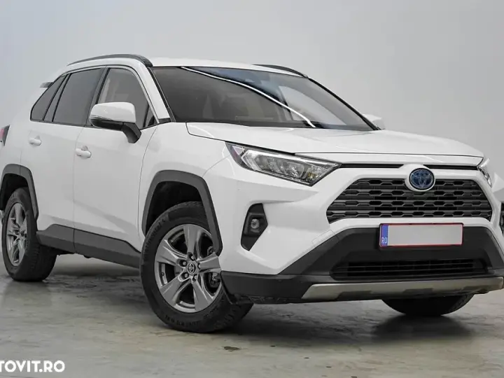 Toyota RAV4 V