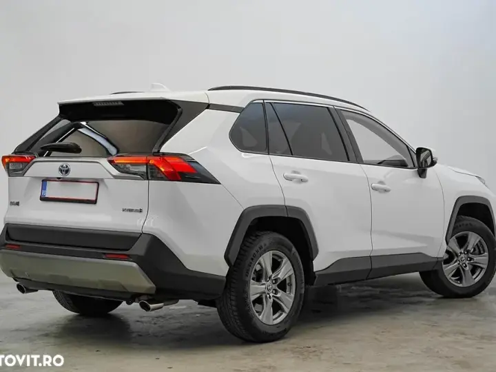 Toyota RAV4 V