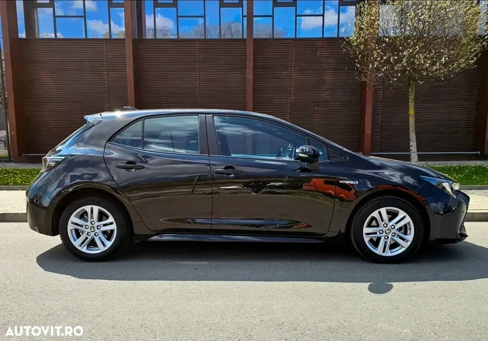 Toyota Corolla 1.8 HSD Dynamic — imagine 4