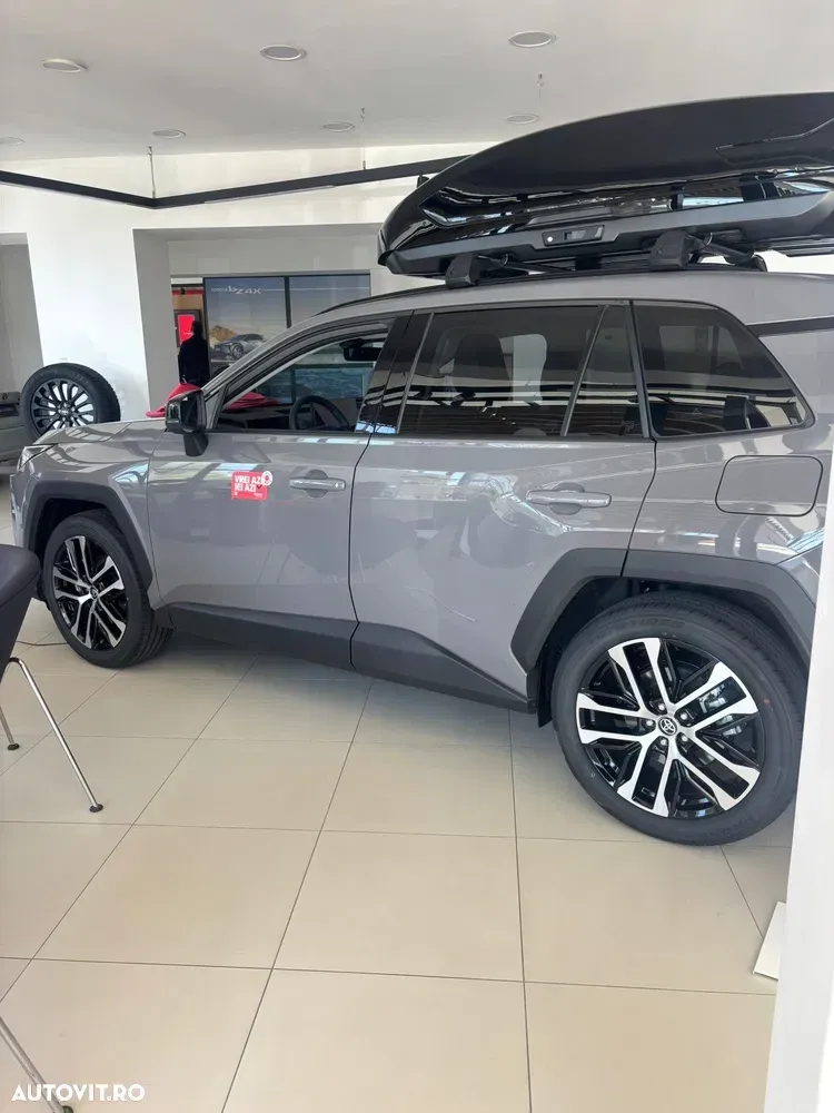 Toyota RAV4 — imagine 4