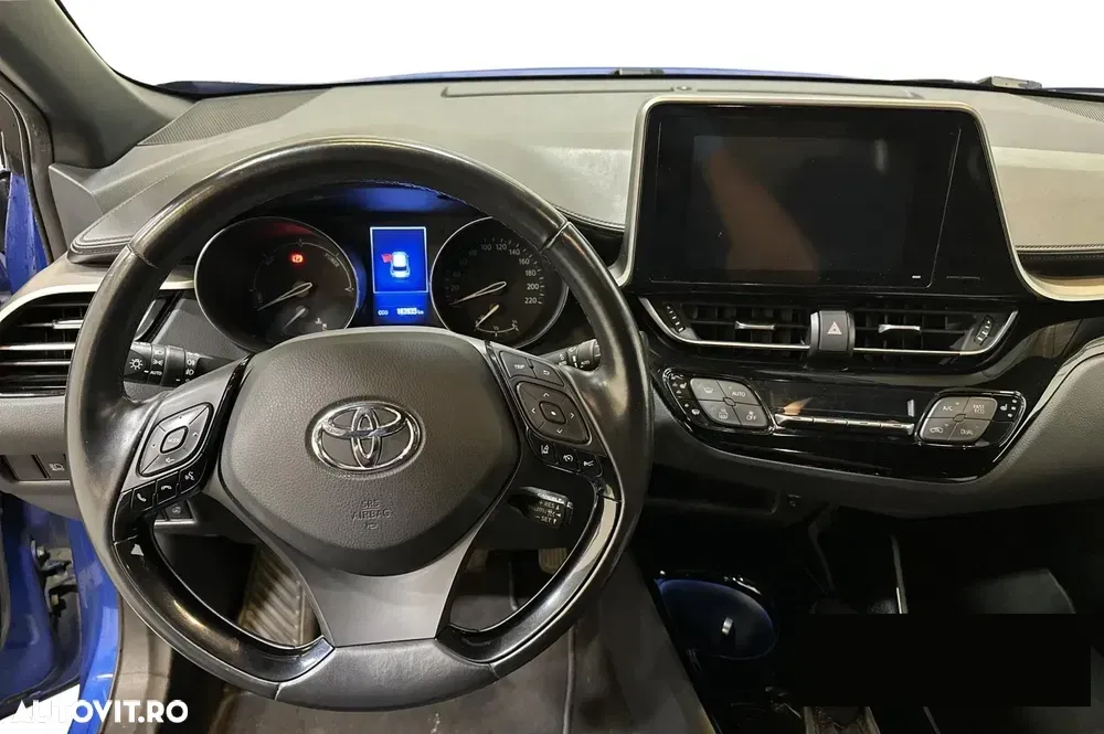 Toyota C-HR Lounge — imagine 5