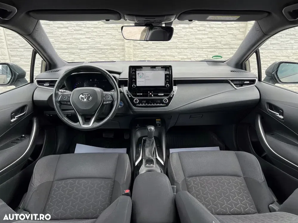 Toyota Corolla 1.8 Business Edition — imagine 3