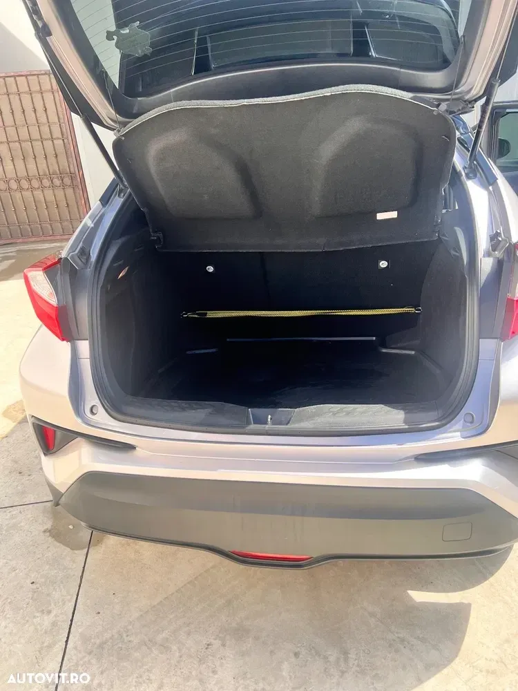 Toyota C-HR — imagine 6