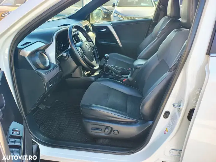 Toyota RAV4 2.0 D-4D 4x2 Start-Stop Executive