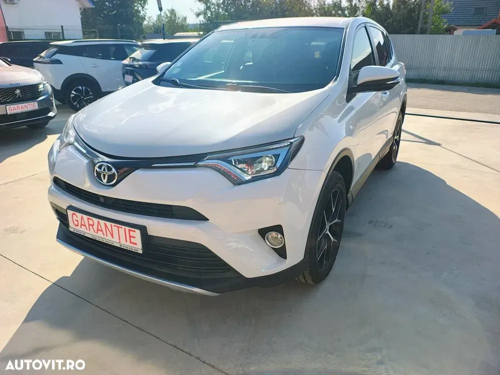 Toyota RAV4 2.0 D-4D 4x2 Start-Stop Executive — imagine 2