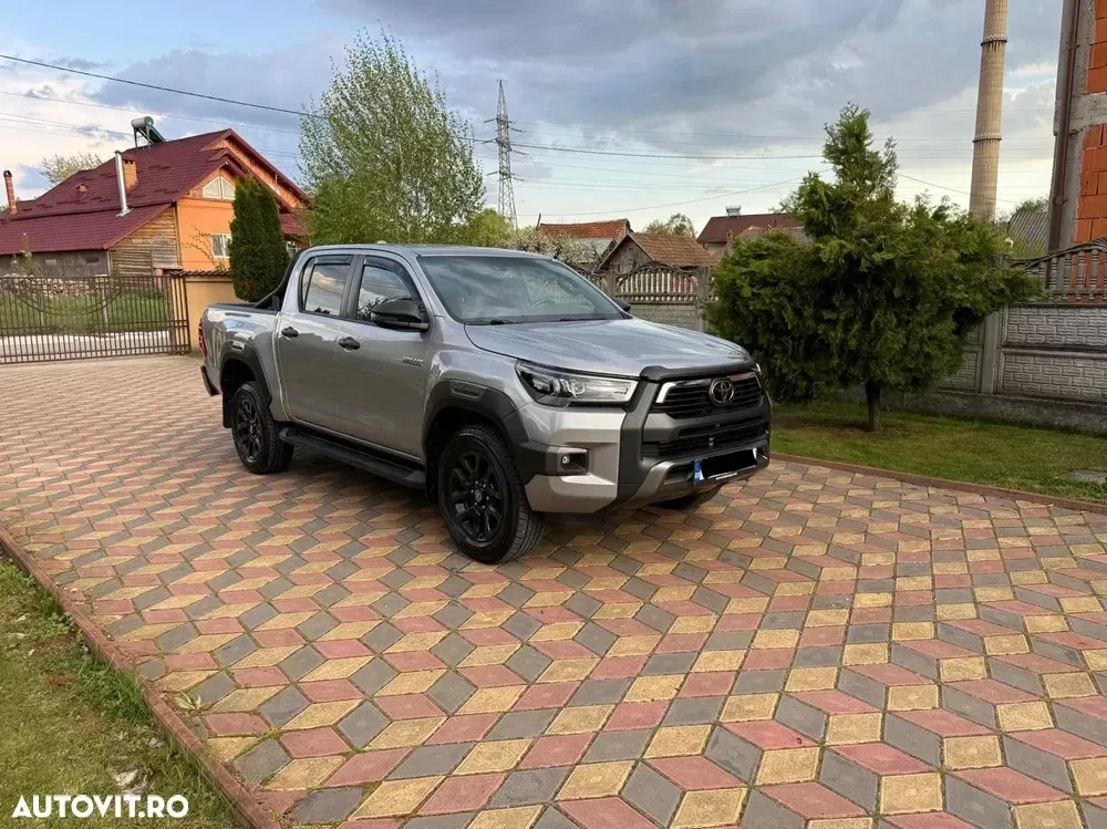 Toyota Hilux VIII 2.8D 204CP 4x4 Double Cab AT Invincible — imagine 5