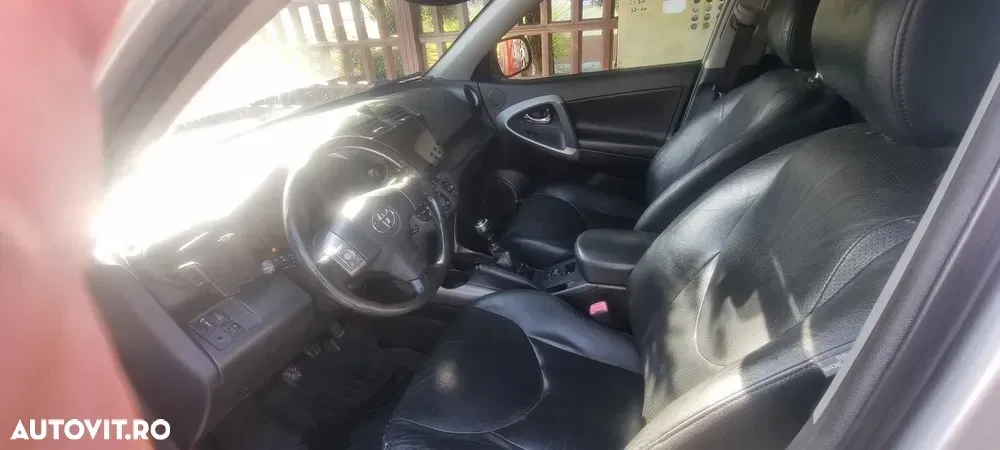 Toyota RAV4 III 2.2 D-CAT 4x4 Executive — imagine 4