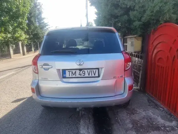 Toyota RAV4 III 2.2 D-CAT 4x4 Executive