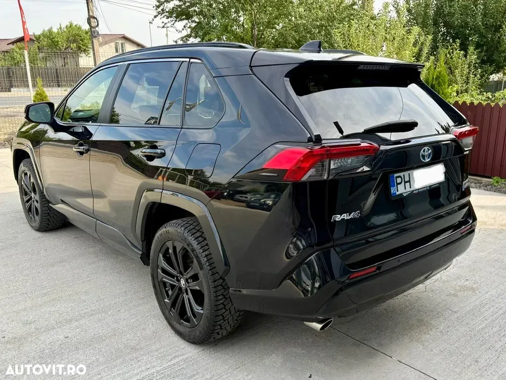 Toyota RAV4 V 2.5 4x4 Black Edition — imagine 4
