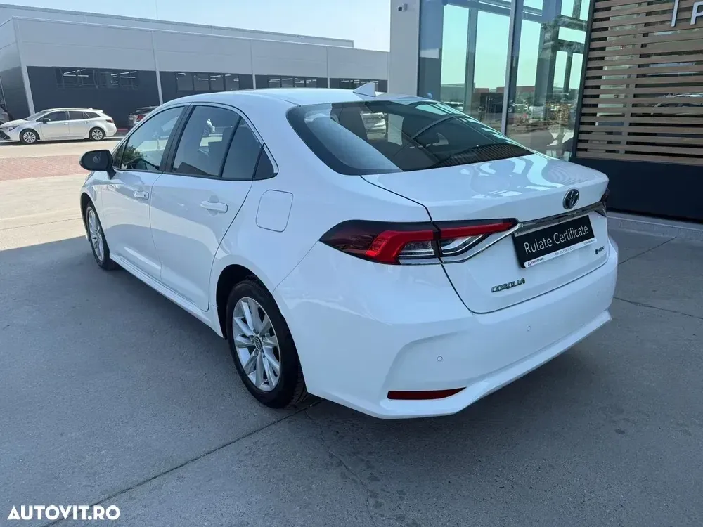 Toyota Corolla 1.8 HSD Business — imagine 5
