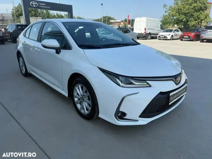 Toyota Corolla 1.8 HSD Business