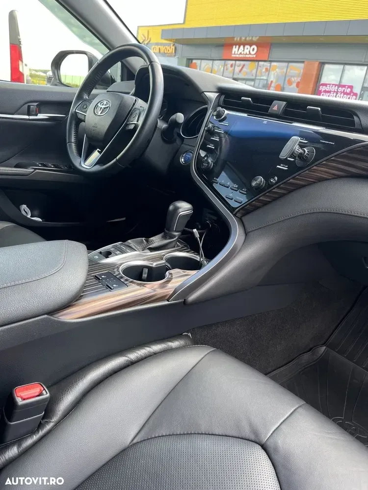 Toyota Camry VIII 2.5 Exclusive — imagine 5