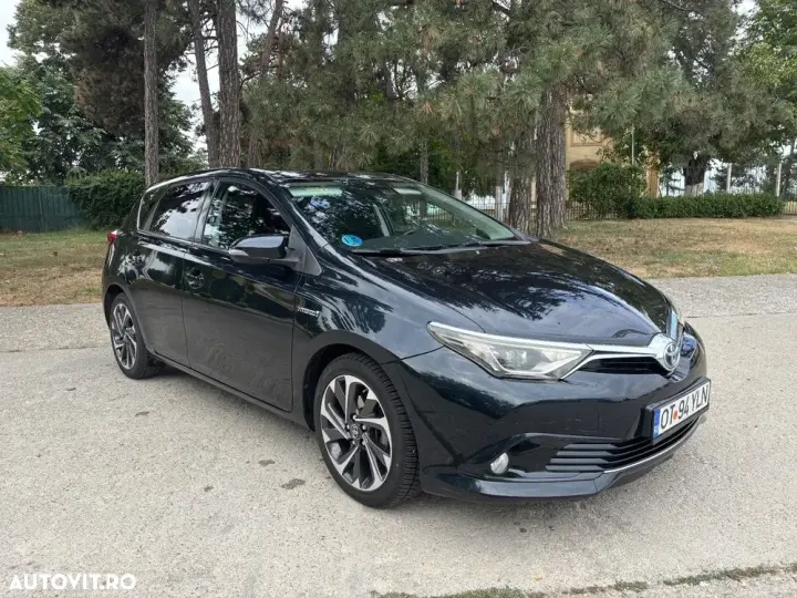 Toyota Auris II 1.8 L VVT-i HSD Sol