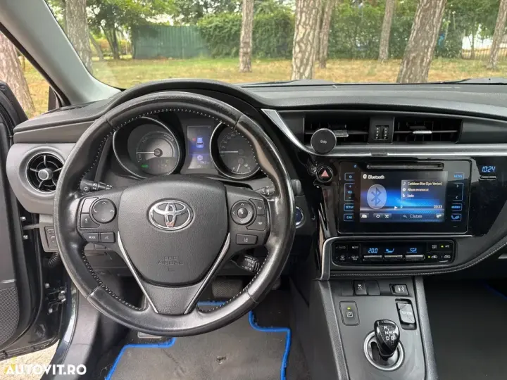 Toyota Auris II 1.8 L VVT-i HSD Sol