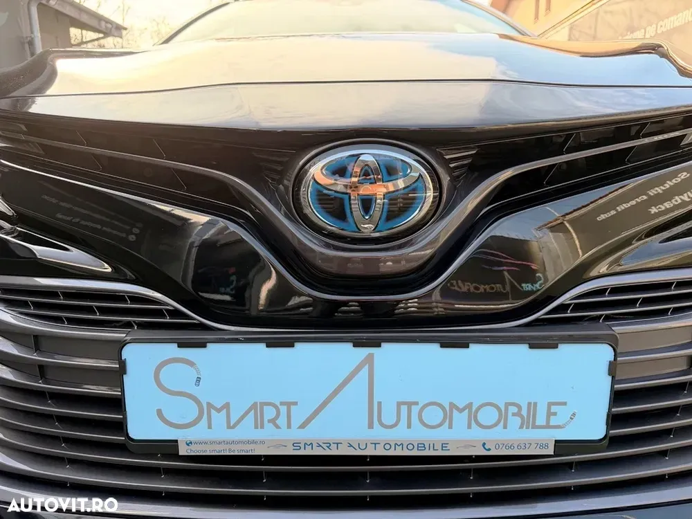 Toyota Camry VIII — imagine 4