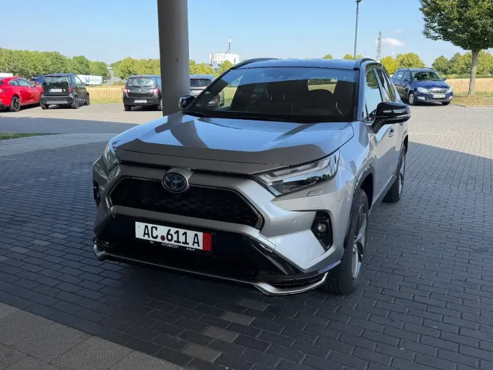 Toyota RAV4 V
