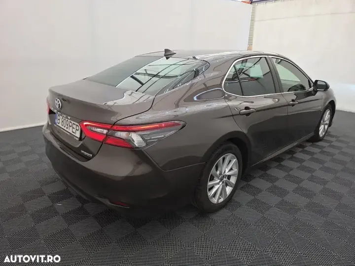 Toyota Camry VIII 2.5 Business