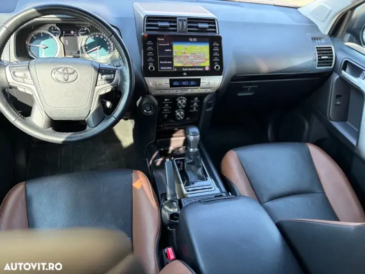 Toyota Land Cruiser 2.8l D-4D 204 CP A/T Luxury Black Matte Edition