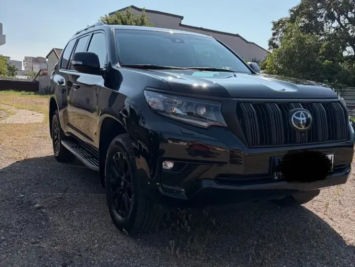 Toyota Land Cruiser 2.8l D-4D 204 CP A/T Luxury Black Matte Edition