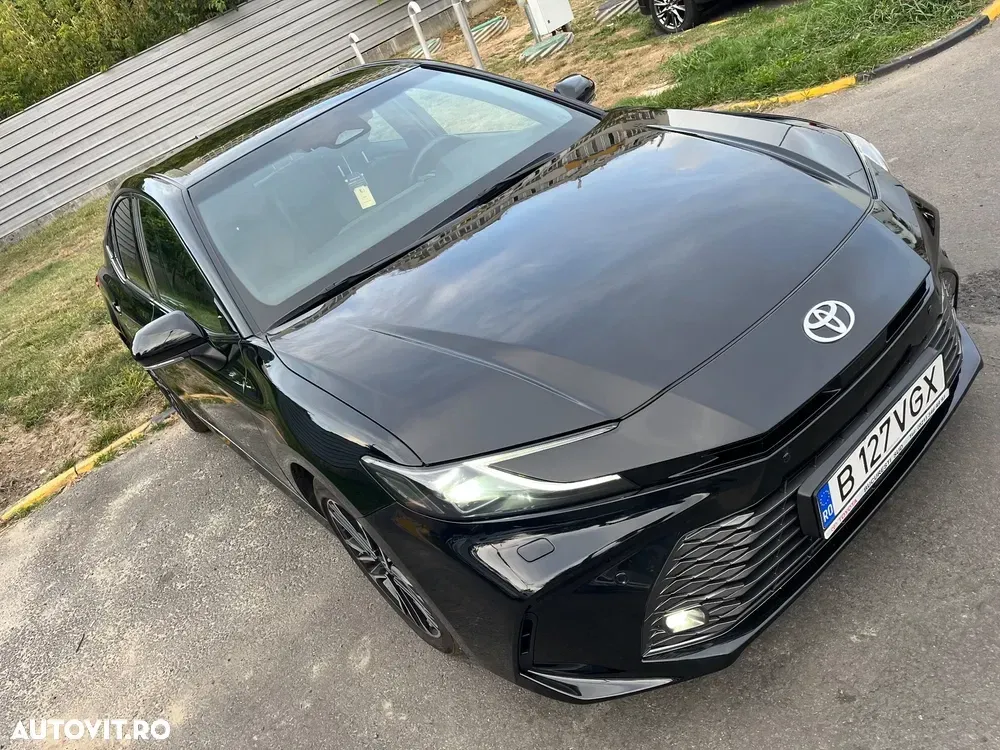 Toyota Camry VIII 2.5 HEV Executive — imagine 2