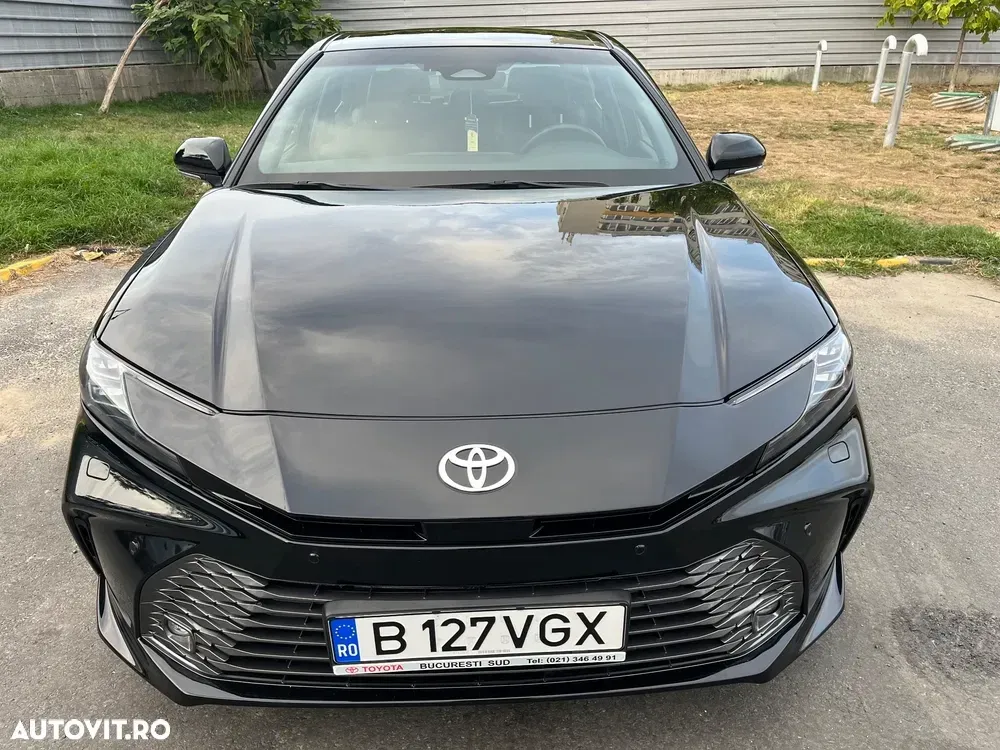 Toyota Camry VIII 2.5 HEV Executive — imagine 3