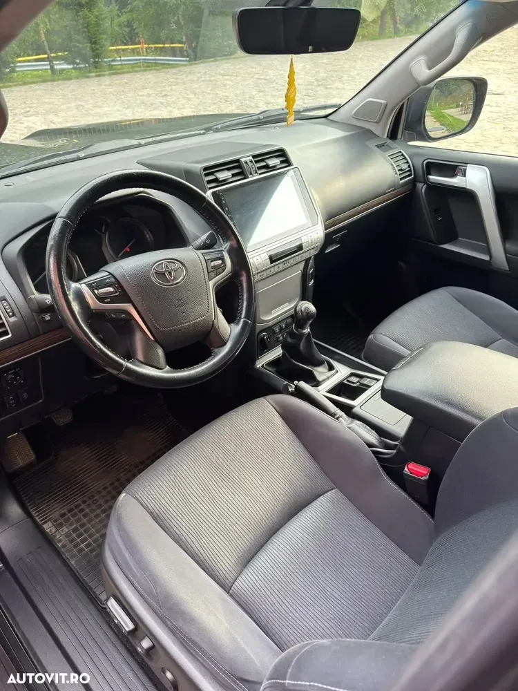 Toyota Land Cruiser 2.8l Turbo D-4D M/T Executive — imagine 5