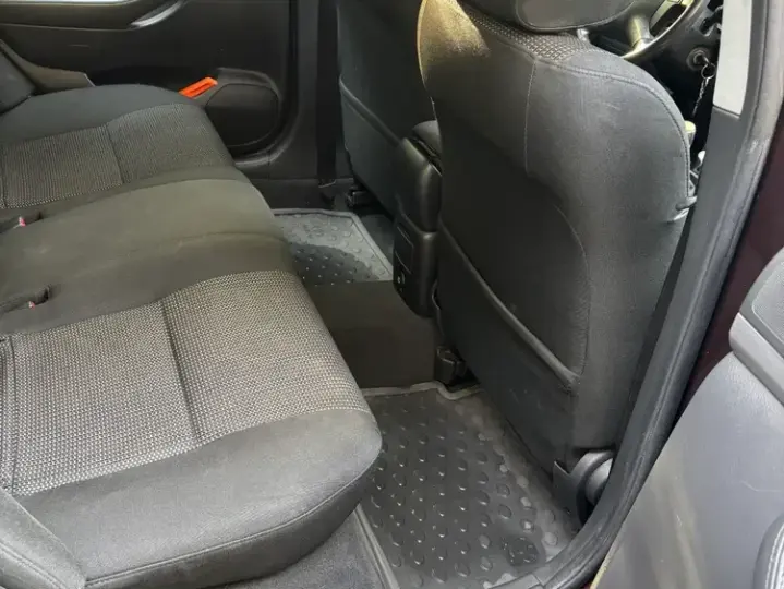 Toyota Avensis II