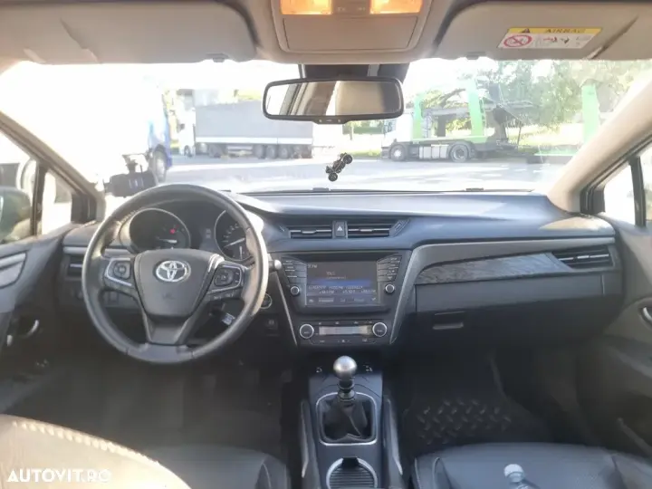 Toyota Avensis III Touring Sports 2.0 D-4D Executive