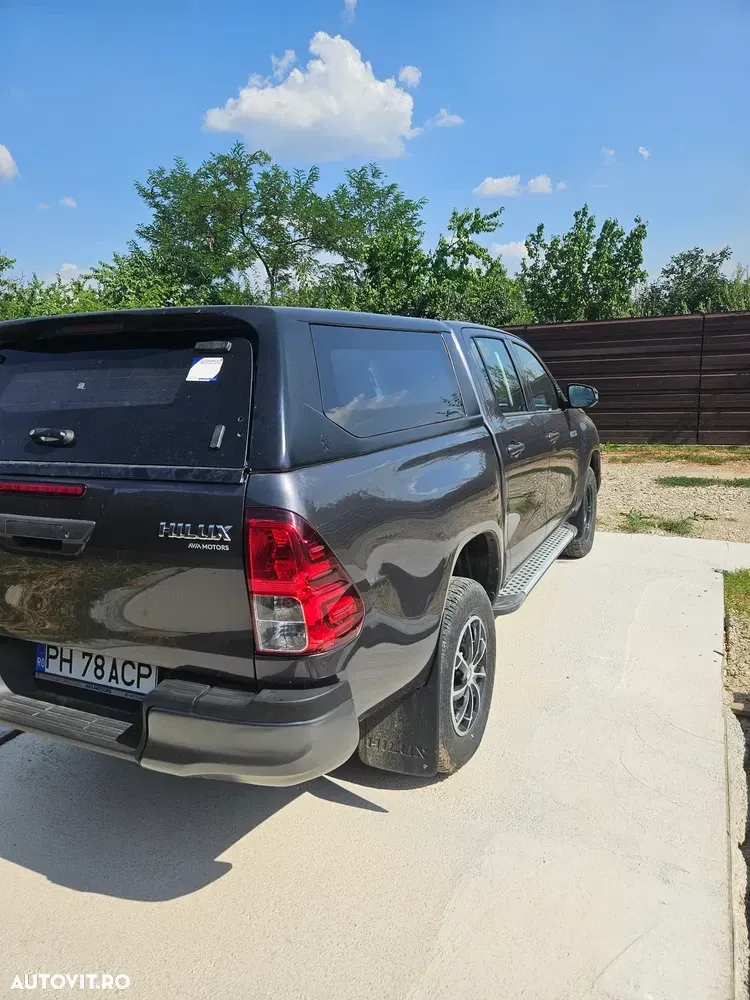 Toyota Hilux VIII 2.4D 150CP 4x4 Double Cab 6MT Comfort — imagine 6