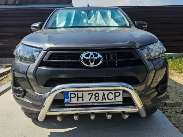 Toyota Hilux VIII 2.4D 150CP 4x4 Double Cab 6MT Comfort
